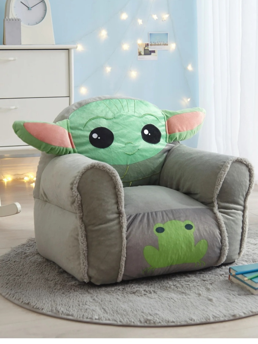 Disney Star Wars The Mandolorian Baby Yoda Figural Kids Bean Chair, Grey  NWT